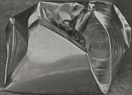 Roy DeCarava, Crushed can, 1961, David Zwirner