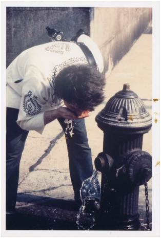 Alvin Baltrop, Man drinking from fire hydrant, n.d. , Galerie Buchholz