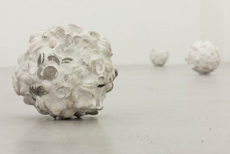 Eva Löfdahl, Pearls of Circulation, 2012, Galerie Nordenhake