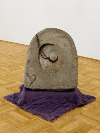 Maria Pinińska-Bereś, Rotunda z lancuchem [Rotunda with a Chain], 1963 , Galerie nächst St. Stephan Rosemarie Schwarzwälder