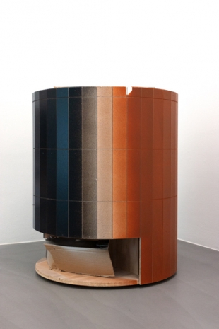 Manfred Pernice, Posten. IV, 2022, Mai 36 Galerie