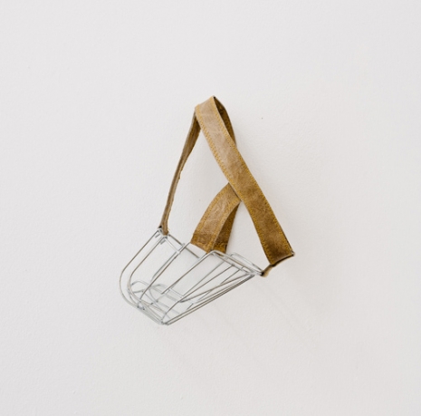Eva Gold, The hand that feeds you, 2022 , Galerie EIGEN + ART