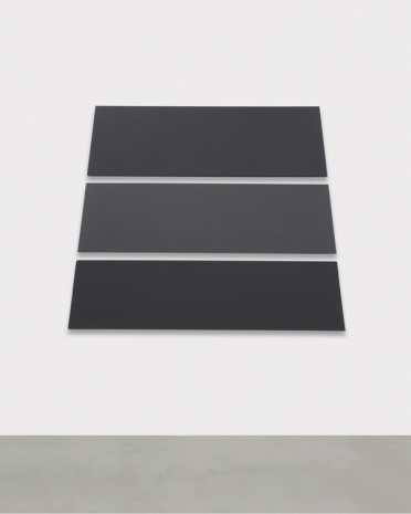 Alan Charlton, Trapezium in 3 Parts with 2 Greys, 2021 , A arte Invernizzi