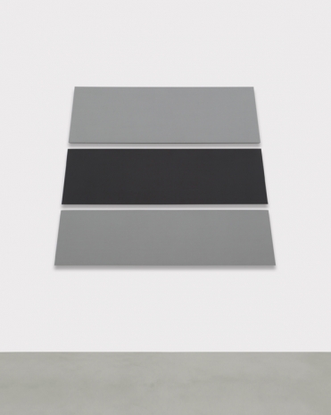 Alan Charlton, Trapezium in 3 Parts with 2 Greys, 2021 , A arte Invernizzi