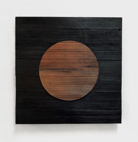 Oscar Tuazon , Blood Moon, 2022 , Galerie Eva Presenhuber