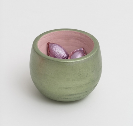 Virginie Barré, Green bowl and seeds, 2022, Loevenbruck