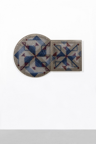 Haegue Yang, Sonic Rotating Binovular Geometric Twins – Quadricolor #33, 2022, Galerie Chantal Crousel