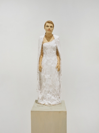Stephan Balkenhol, Figurensäule Frau mit weisse Robe, 2023 , KETELEER GALLERY