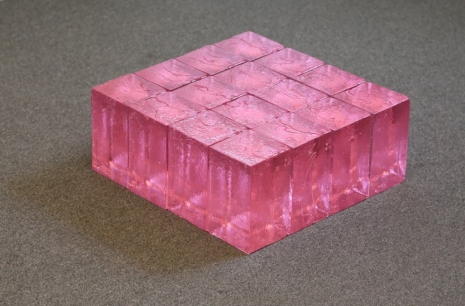 Ann Veronica Janssens , 16 Pink Blocks (600), 2016, Alfonso Artiaco