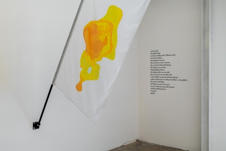 Gelitin, Autumn Leaf - The Gelatin Flag, 2020, Galerie Alberta Pane