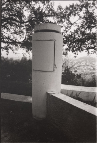 Charlotte Moth, #3 Image for the activation of an exhibition: 'Garden of Dreams'. Alberto Giacometti and Salvador Dali, Institute Giacometti, Paris, 2023 , Galería Marta Cervera