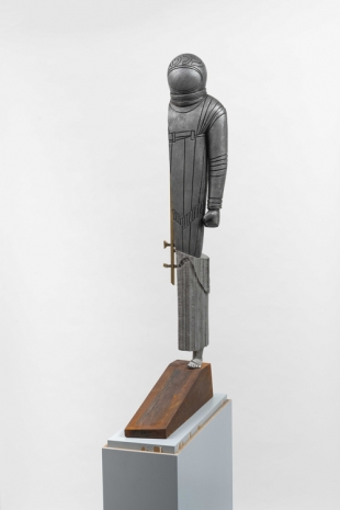 Mrdjan Bajić, Cosmonaute avec un bras et statue avec un pied, 2022 , Galerie RX