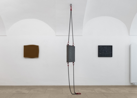 Christoph Weber, Touch Fragments (Autobahnstütze Knoten Inzersdorf), 2023 , Galerie nächst St. Stephan Rosemarie Schwarzwälder