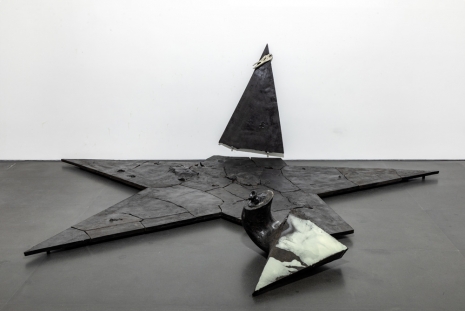Gilberto Zorio, Stella di pergamena, 2020, Lia Rumma Gallery