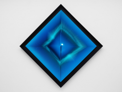 Alberto Biasi , Dynamic blue square image, 2004 , Cardi Gallery