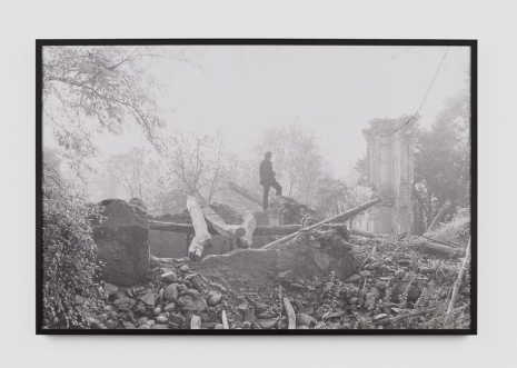 Salvo, Autoritratto tra le rovine, 1972 , Gladstone Gallery