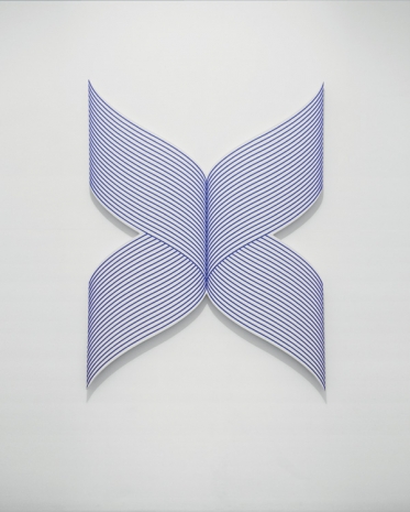 Philippe Decrauzat , X Wave blue-violet iridescent, 2023, A arte Invernizzi