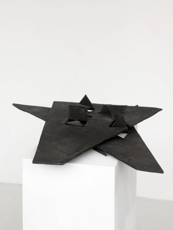 João Maria Gusmão & Pedro Paiva, Triangles and Squares, 2013, Sies + Höke Galerie