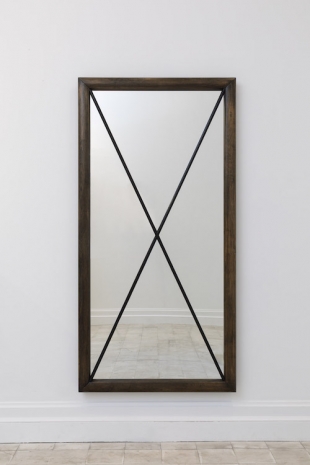 Robert Mapplethorpe, Mirror, 1983 , Gladstone Gallery