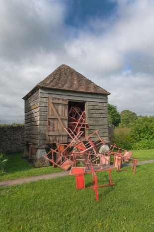 Phyllida Barlow, untitled: stackedchairs, 2014 , Hauser & Wirth Somerset