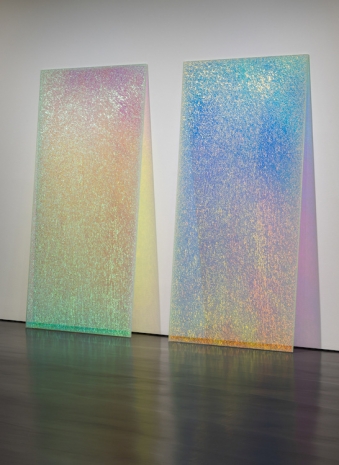 Ann Veronica Janssens, Magic Mirrors (Pink & Blue), 2013-2023 , Esther Schipper