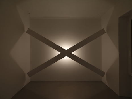 Gianni Colombo , Luce/Ombra + X, 1981 , A arte Invernizzi