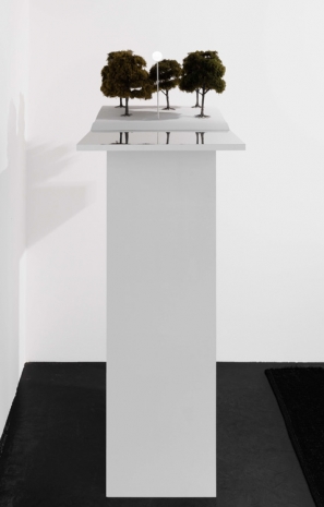 Isa Genzken, Vollmond, 1997, 2015 , Galerie Buchholz