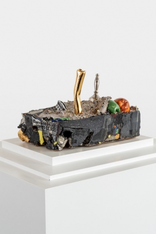 Kahlil Robert Irving, FlatGROUND_section [Ground Celebration]Pipe Fragment + faux fruit & BELL, 2023-24, Gagosian