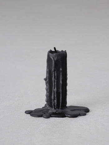 Ugo Rondinone, still.life. (carbon black candle), 2022, Mennour