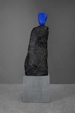 Ugo Rondinone, blue black nun, 2024, Mennour