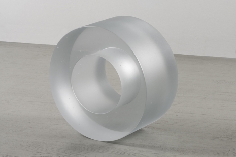 Ann Veronica Janssens , Hazy Glass Roll, 2019 , Alfonso Artiaco