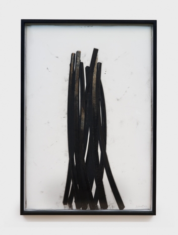 Bernar Venet, Arcs convergents, 2024, Perrotin