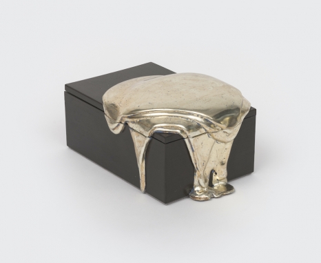 Nancy Lorenz , White Gold Pour Box, 2024 , GAVLAK