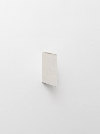 Fernanda Gomes, Untitled, 2025 , Galerie Peter Kilchmann