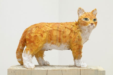 Stephan Balkenhol, Yellow cat, 2025, Galerie Forsblom