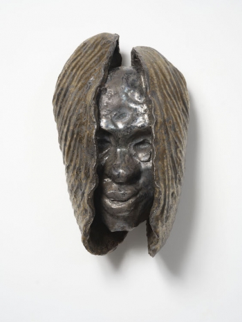 Johan Creten, Perla Nera - Sorriso malizioso, 2024-2025, Alfonso Artiaco