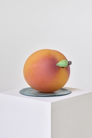 Steph Huang, Momotarō ii, 2025, Perrotin