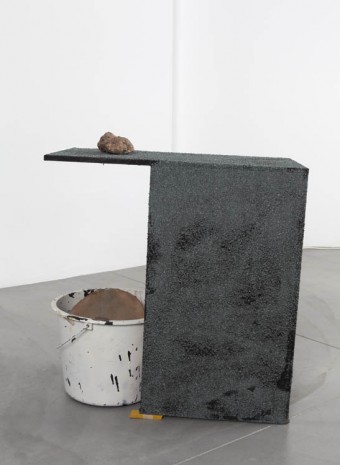 Joris Van de Moortel, Bucket with oil paint and bronze objects + rooftop,, 2013, Galerie Nathalie Obadia