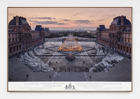 JR, JR au Louvre et le Secret de la Grande Pyramide, 29 Mars 2019, 19h30 © Pyramide, architecte I.M. Pei, musée du Louvre, Paris, France, 2019, Perrotin