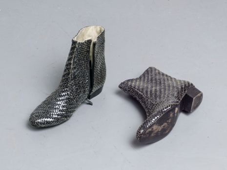 Gregor Hildebrandt, Shiny boots of leather, 2013 , Galerie Mezzanin