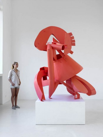 Thomas Kiesewetter, Denker, korallenrot, 2013, Sies + Höke Galerie