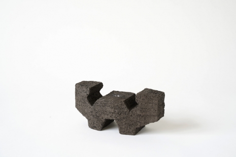 Timo Nasseri , Teardrop Vessel #130, 2024 , Sabrina Amrani