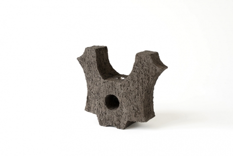 Timo Nasseri , Teardrop Vessel #141, 2024 , Sabrina Amrani