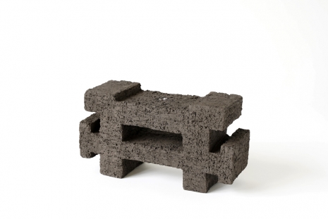 Timo Nasseri , Teardrop Vessel #149, 2024 , Sabrina Amrani