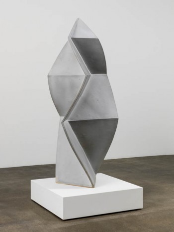 John Mason, Spear Form, Soft White, 1999, David Kordansky Gallery