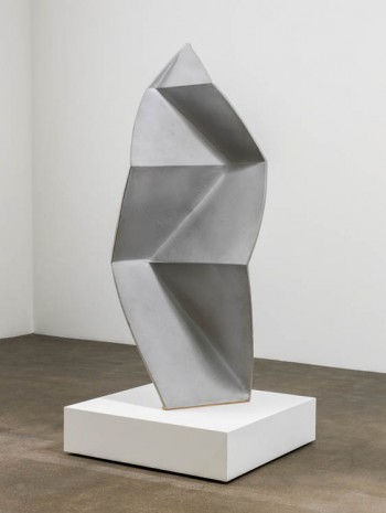 John Mason, Spear Form, Soft White, 1999, David Kordansky Gallery