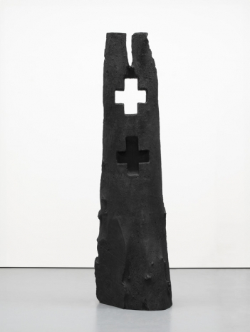 David Nash , Black and Light Cross, 2023 , Galerie Lelong