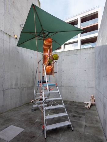 Jonathan Meese, TOTALITÄT UFO CROISSANT DER KUNST! (ART IN POWER) ONLY L.O.V.E.!, 2014 - 2026 , Tim Van Laere Gallery