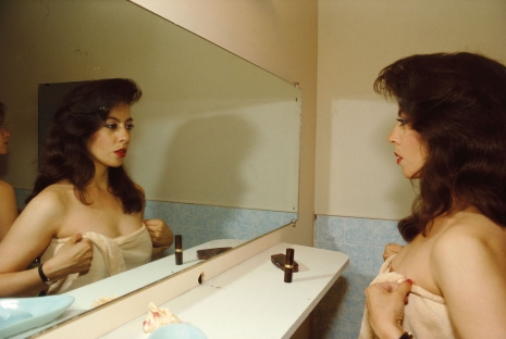 Nan Goldin , Sandra in the mirror, New York City (1985) from “The Ballad of Sexual Dependency”, 1973–86, Gagosian