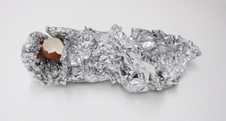 Christine Moldrickx, Hüllen, 2012, Galerie Bernd Kugler